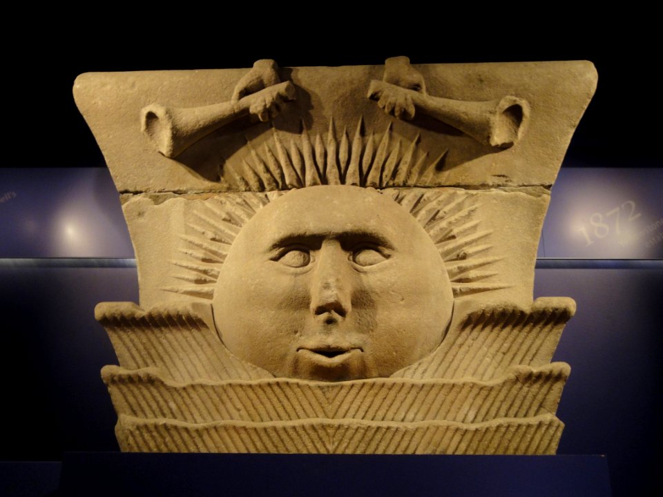 Sunstone capital, c. 1846, from the Church of Jesus Christ of the Latter-day Saints temple in Nauvoo, Illinois - National Museum of American History - DSC06202