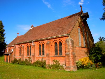 St Martin-by-the-Green Church, Dene Lane, Lower Bourne, Farnham (May 2015) (4)