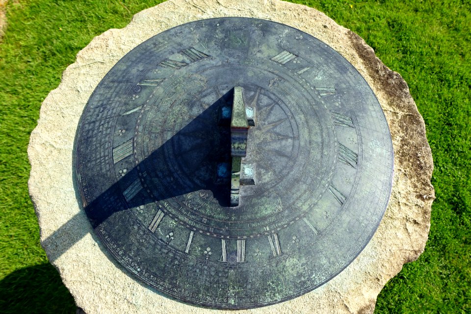Sundial by Thomas Wright - Lacock Abbey - Wiltshire, England - DSC00997