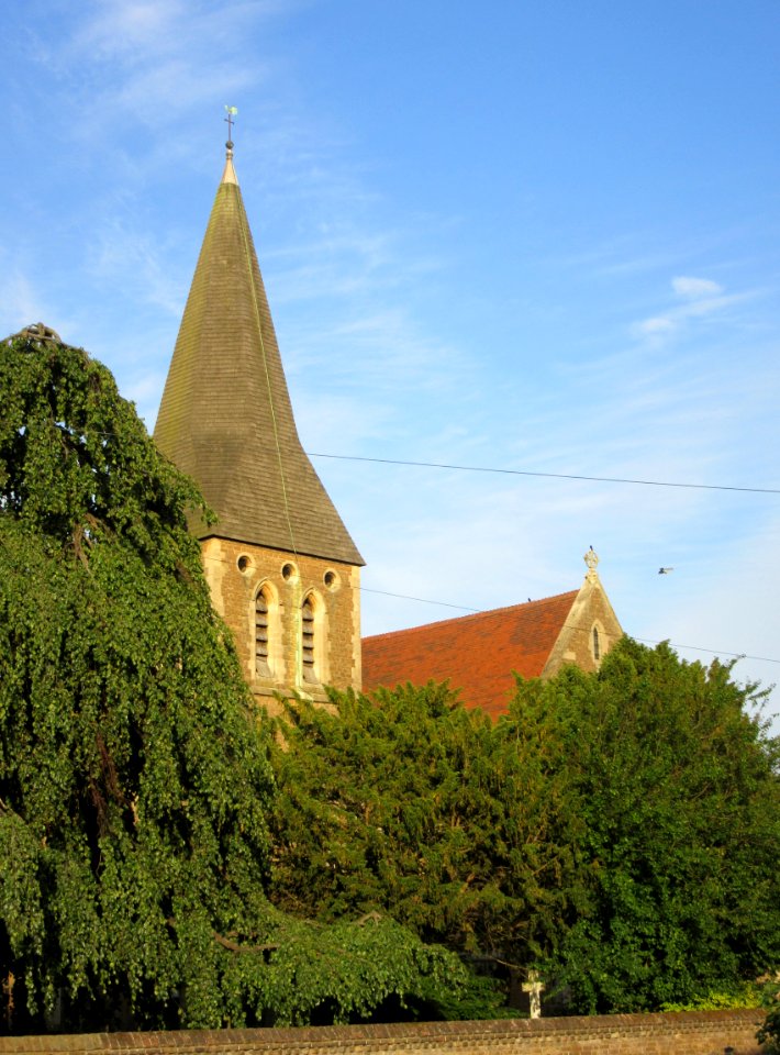 St Peter's Church, Burwood Road, Hersham (NHLE Code 1188005) (June 2015) (7)