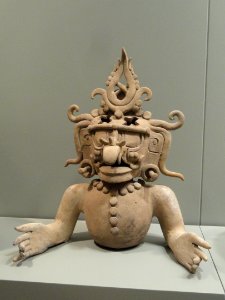 Sun God Effigy Lid, 500-700 AD, Maya culture, Mexico, Guatemala, or Belize, earthenware - Gardiner Museum, Toronto - DSC01179