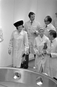 Staatsbezoek Zweeds Koningspaar bezoek aan de Estec in Noordwijk - Bestanddeelnr 928-8547