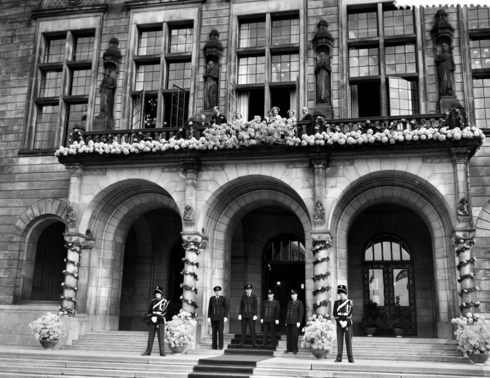 Staatsbezoek van koningin Elizabeth II van Engeland en prins Philip aan Nederla…, Bestanddeelnr 909-4440
