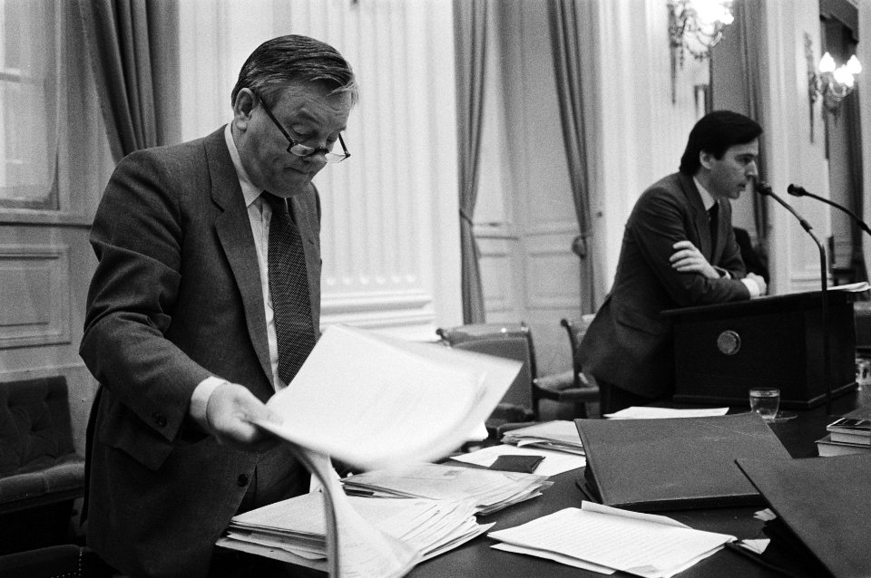 Staatssecretaris Van der Reijden (l) en minister Brinkman, Bestanddeelnr 932-4983