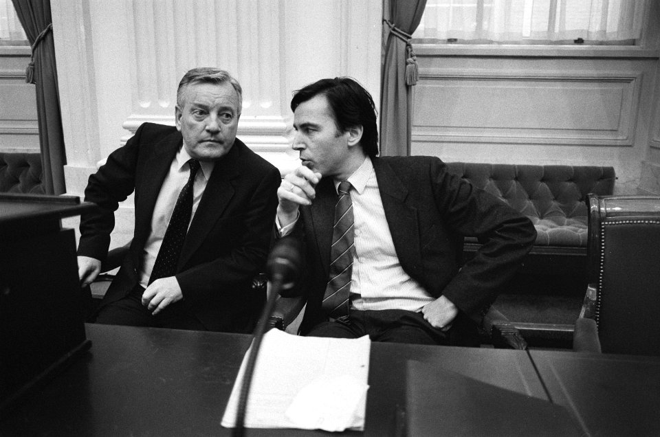 Staatssecretaris van der Reijden (l.) en minister Brinkman (r.) tijdens de Tweed, Bestanddeelnr 933-5532