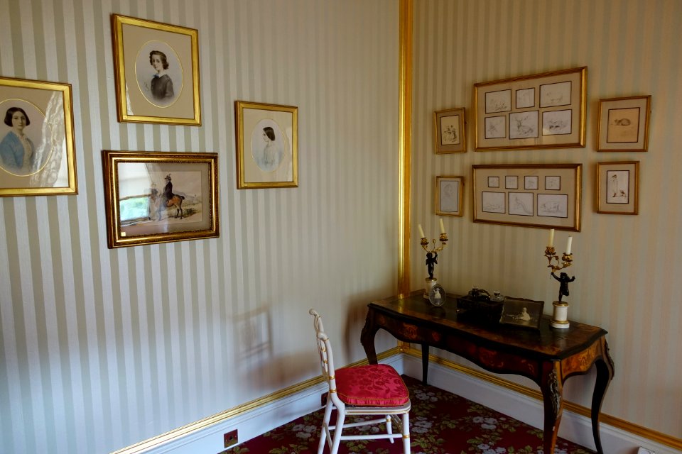 State Bedroom - Shugborough Hall - Staffordshire, England - DSC00407