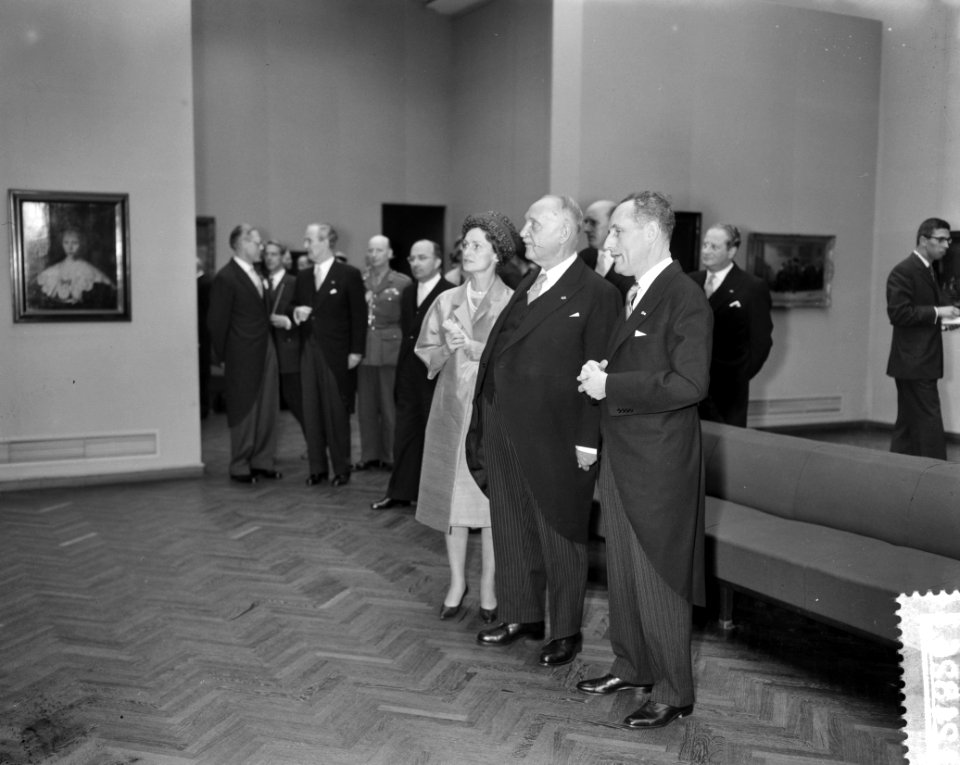Staatsbezoek van Oostenrijkse Bondspresident Dr. A. Scharf Den Haag . Bezoek Rij, Bestanddeelnr 912-4826