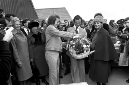Staatsbezoek Zweeds Kon. Paar aan Nederland bezoek veebedrijf heer Zeistra. Hee, Bestanddeelnr 928-8528