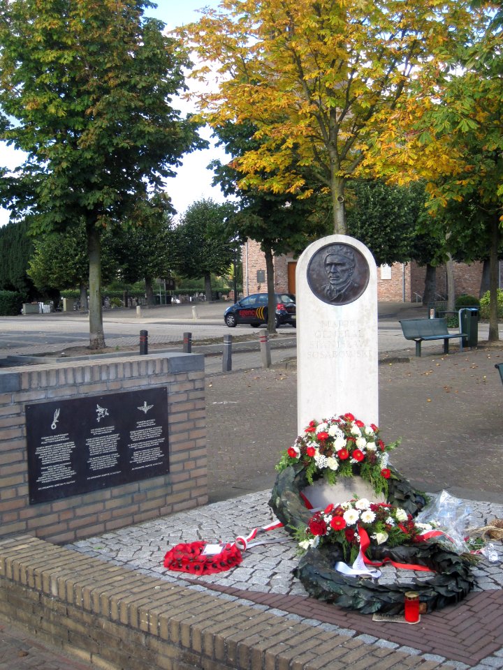 Stanisław Sosabowski monument, Driel, the Netherlands