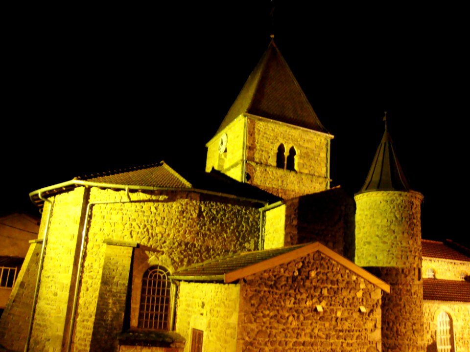 St.Jaques-des-Arrêts( S (Rhone, Fr) l'église la nuit