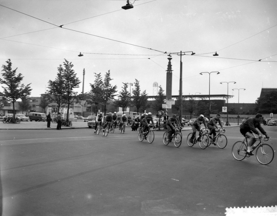 Start Ronde van Nederland Olympus Tour, Bestanddeelnr 910-3977