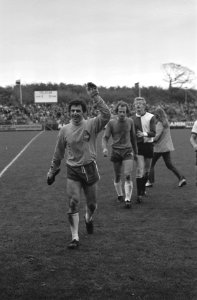 Telstar tegen Feijenoord 1-0 keeper Van der Meeren (Telstar) verlaat juichend v, Bestanddeelnr 923-9557