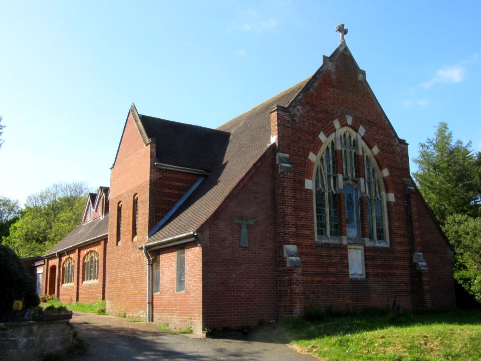 St Mark's Church, Station Road, Wootton (May 2016) (5)