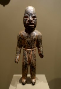 Standing figure, Highland Olmec culture, Guerrero state, Middle Formative period, c. 900-500 BC, serpentine - Dallas Museum of Art - DSC04587