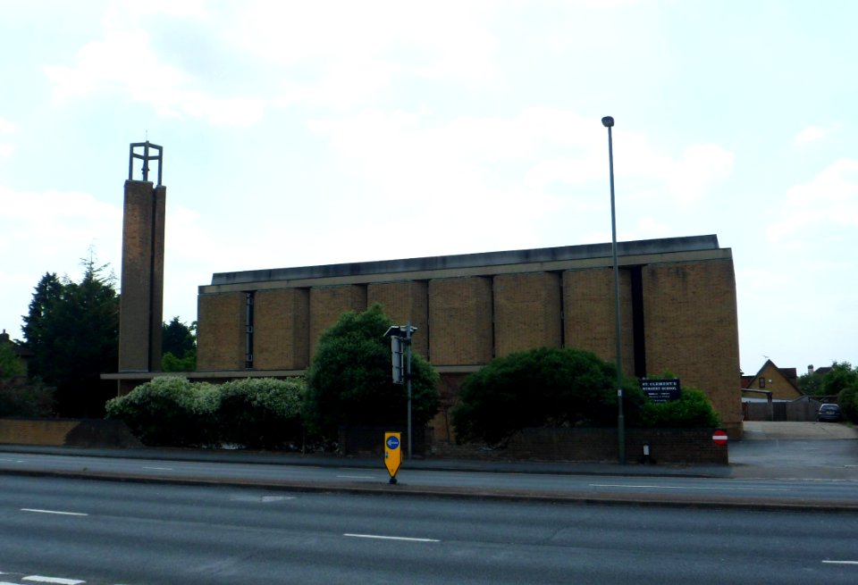 St Clement's Church, Kingston Road, Ewell (July 2013) (3)