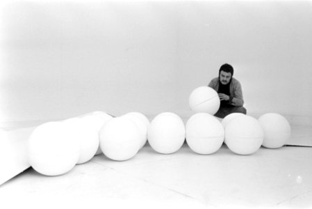 Tentoonstelling van kunstenaar Gerard van den Eerenbeemt in Stedelijk Museum Ams, Bestanddeelnr 923-0913