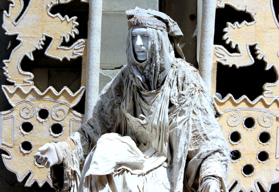 Street artist in Florence