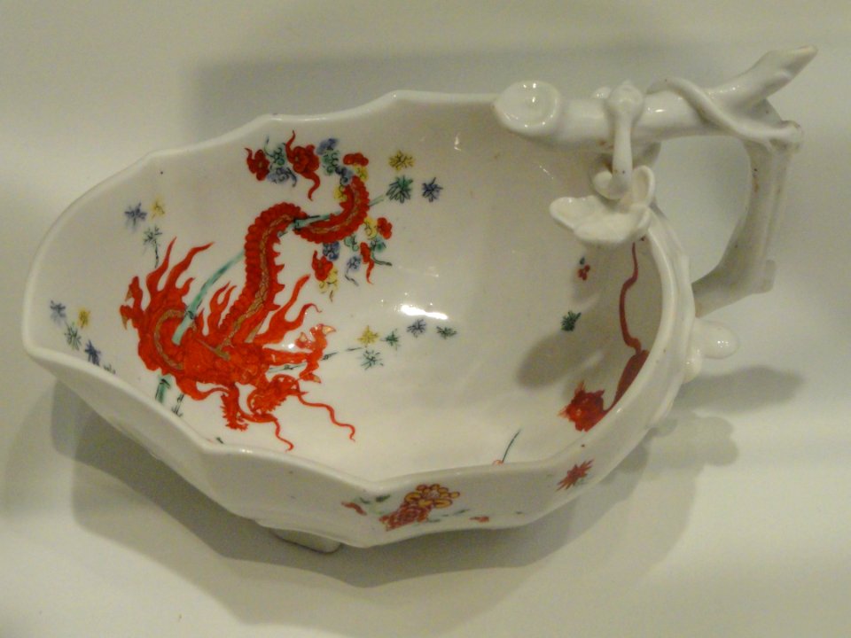 Strawberry Leaf Sauceboat with Tiger and Dragon, c. 1751-1753, Chelsea, soft-paste porcelain with overglaze enamels - Gardiner Museum, Toronto - DSC01097