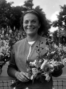 Tennis at Hilversum, ladies singles finalist miss E. Buding (Germany)