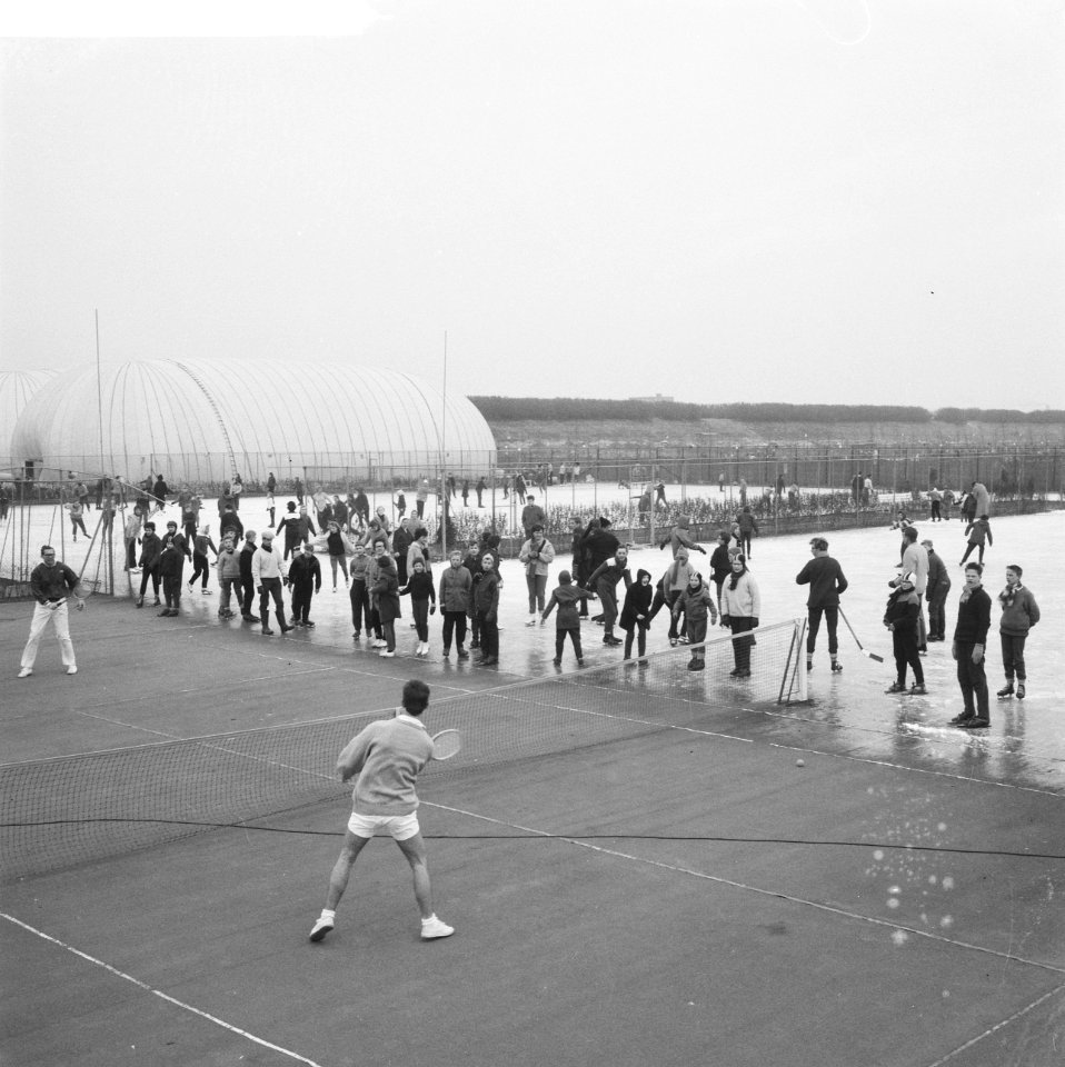 Tennisbaan annex schaatsbaan in Amsterdam, Bestanddeelnr 913-4656