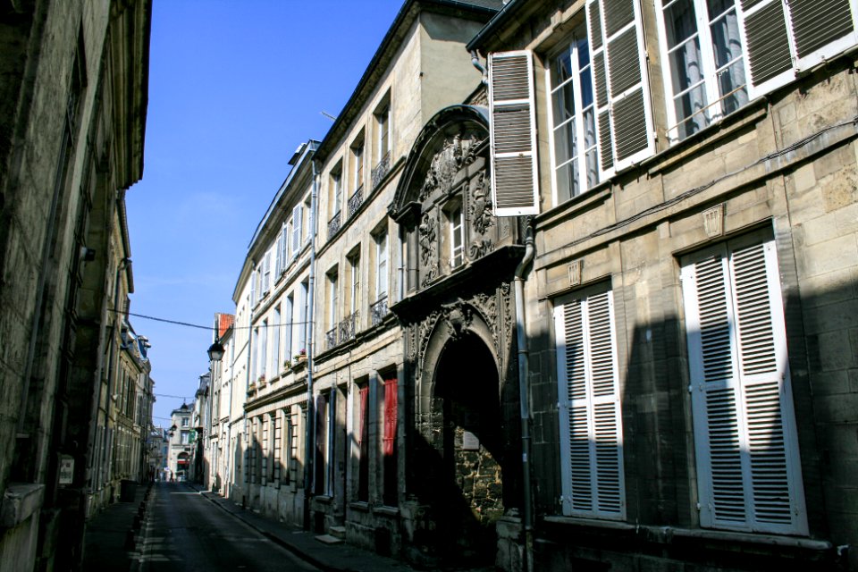 Street in Laon 2007-05-06-02