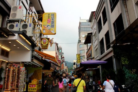 Street near the Sun Moon Lake, August 2017