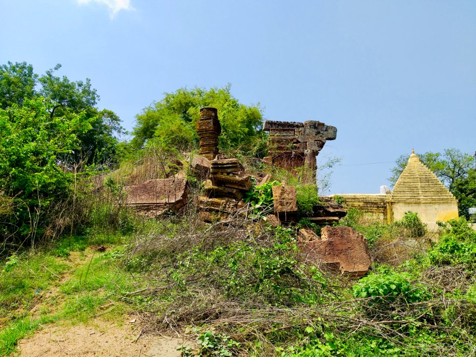Temple ruins in Manthani, Telangana - 12