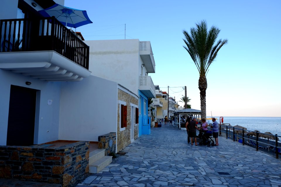 Streets of Myrtos 01