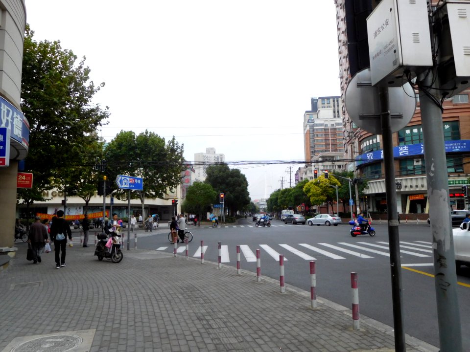 Street scenes in Shanghai 02
