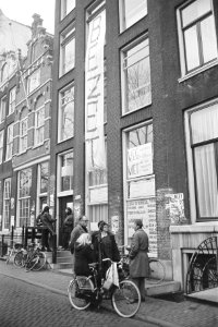 Studenten bezetten Instituut voor Neerlandistiek , Herengracht Amsterdam, Bestanddeelnr 925-2878
