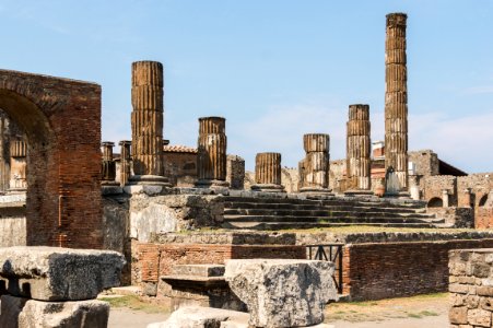 Temple of Jupiter side view Pompeii