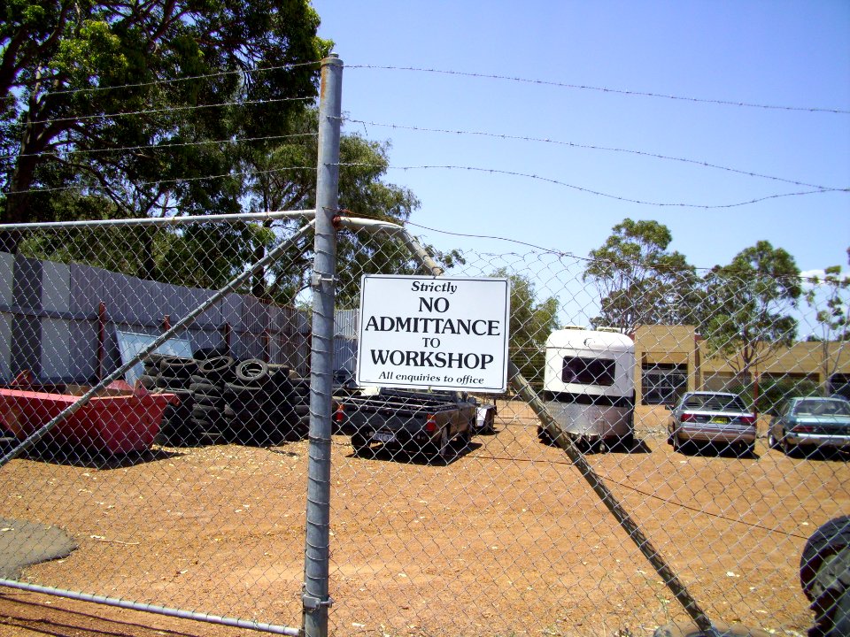 Strictly no admittace to workshop sign - Warrona Tyre & Mechanical (E37@WTW2013)