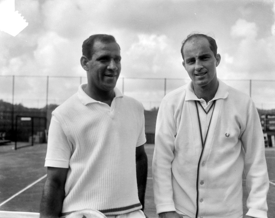 Tennis te Santpoort, links J. Pimentel (Venezuela) en Hewitt, Bestanddeelnr 918-0276