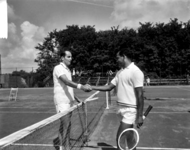 Tennis te Santpoort, links Hewitt en rechts Pimentel, Bestanddeelnr 918-0277