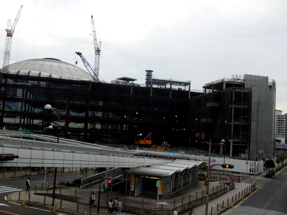 Tentatively named ÆON Osaka dome shopping center under construction