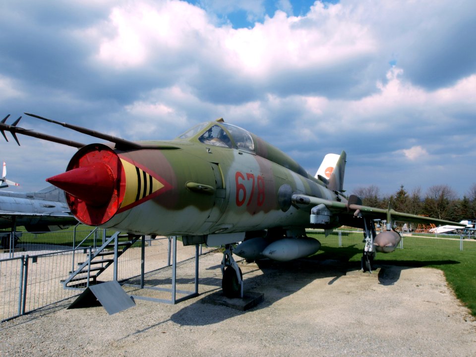 Sukhoi Su-22M-4 'Fitter-K' - 678 - East-German Air Force pic3
