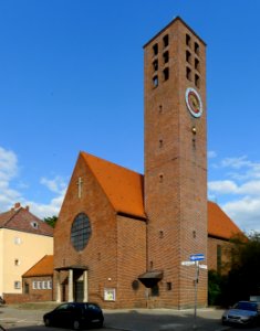 St. Joseph-Kirche (Berlin-Siemensstadt) von Südwest