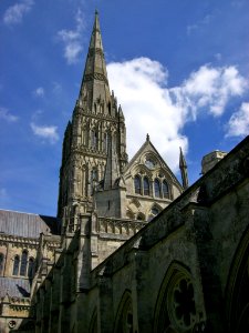 Spire of Salisbury Cathedral, from cloisters