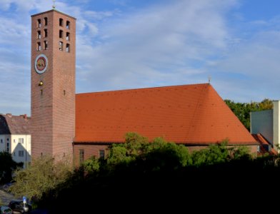 St. Joseph-Kirche (Berlin-Siemensstadt) von Südost