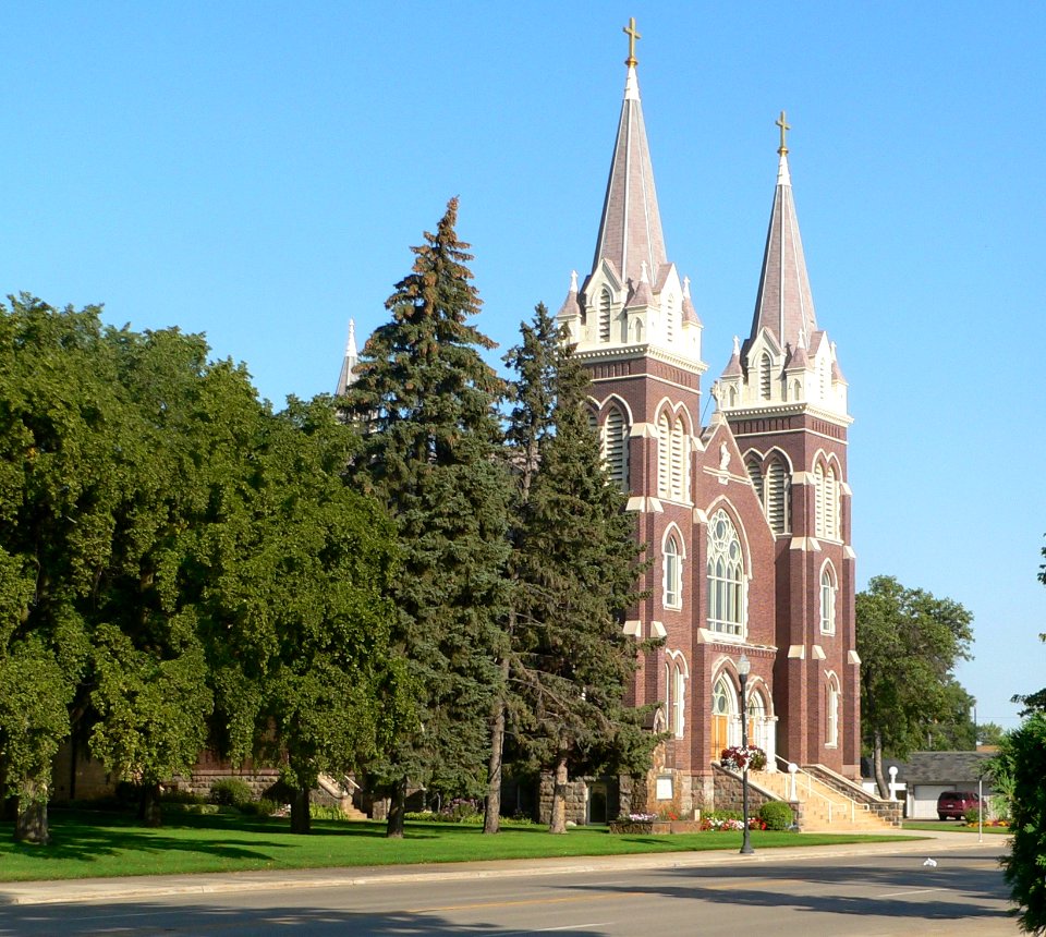 St. James Basilica (Jamestown, ND) from SSE 1