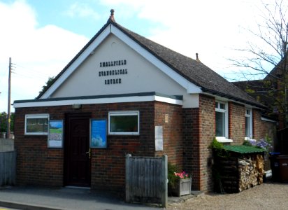 Smallfield Evangelical Church, Smallfield (June 2013) (4)