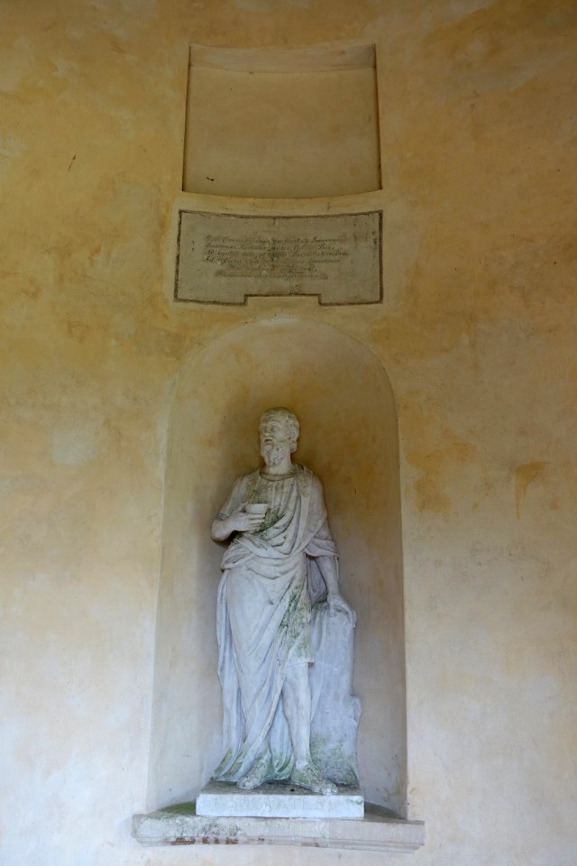 Socrates - Temple of Ancient Virtue, Stowe - Buckinghamshire, England - DSC07384