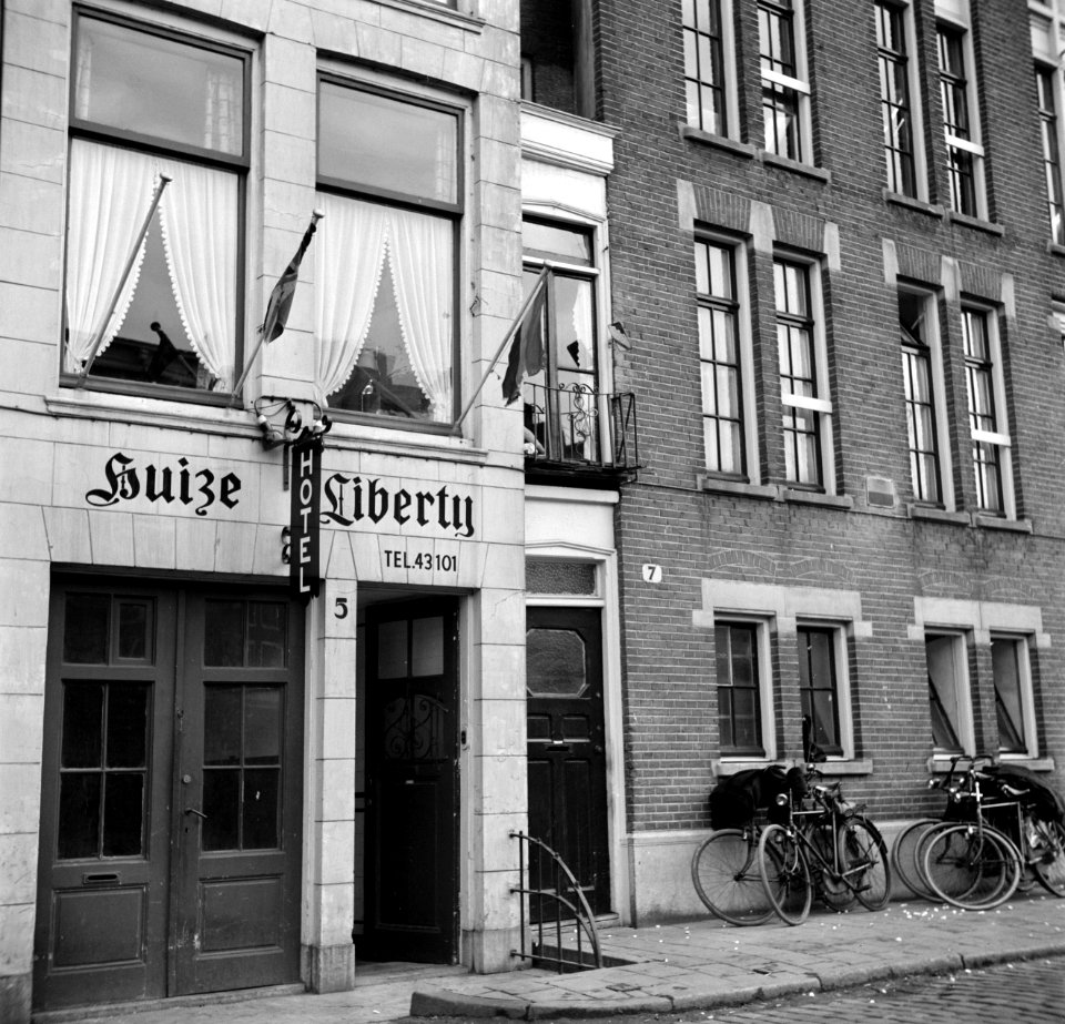 Smalste huis aan het Singel, Bestanddeelnr 254-3239
