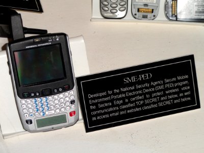 SME-PED (Secure Mobile Environment Portable Electronic Device) - National Cryptologic Museum - DSC07953