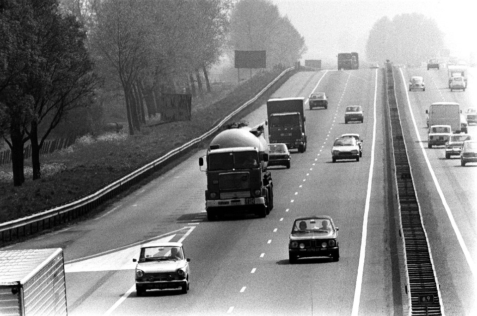 Snelwegen, auto's, verkeer, vrachtwagens, Bestanddeelnr 927-9328
