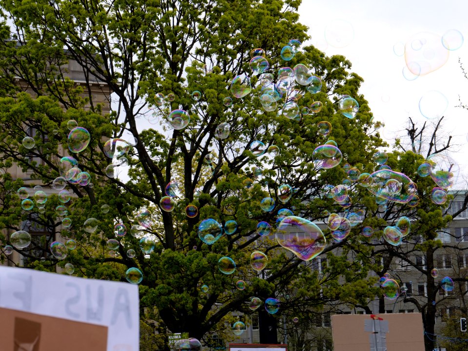 Soap bubbles in front of Acer 07
