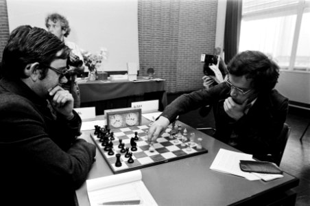 Smejkal tegen Sax (r), Bestanddeelnr 930-3668
