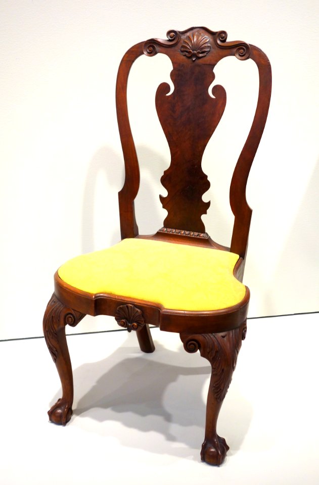 Side Chair, Philadelphia, 1745-1755, walnut - Chazen Museum of Art - DSC02650
