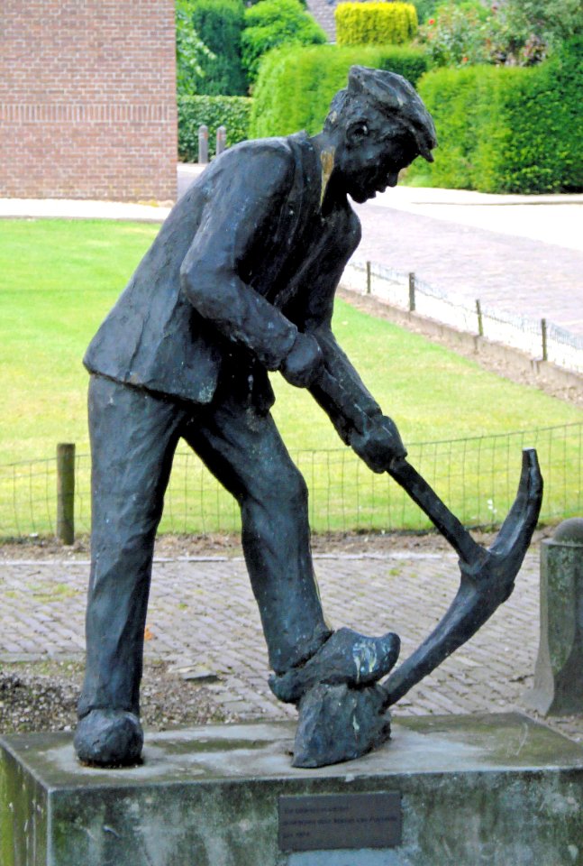 Sint Hubert, 'de ijzerbroekwerker', Marian van Puyvelde, 1994