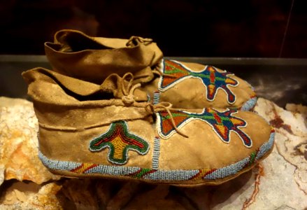 Shoshone moccasins, c. 1890 - Bata Shoe Museum - DSC00530